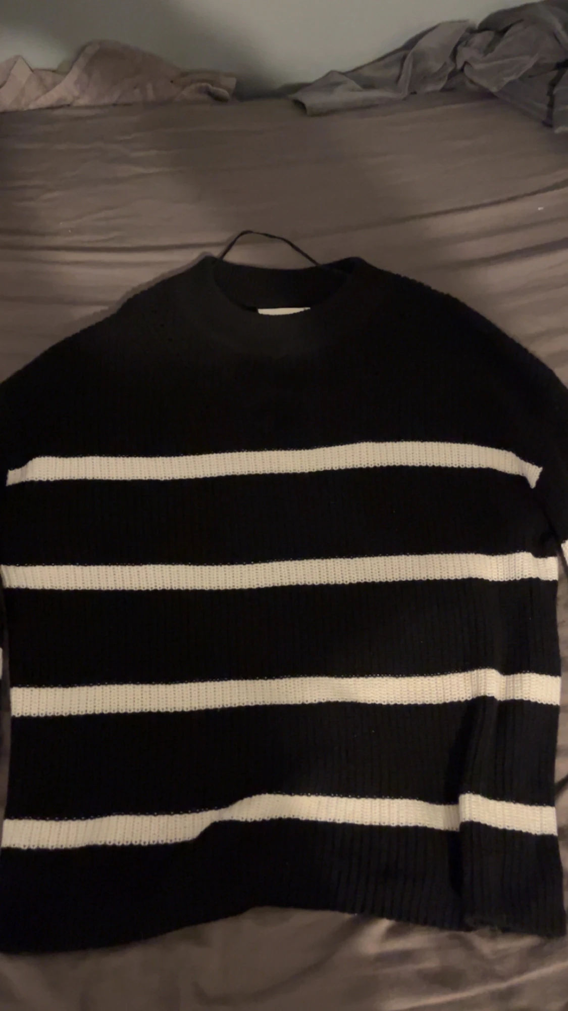 Svartvit randig stickad tröja H&M XS