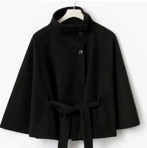 Gina Tricot kappa - Storlek XS, använd 1-2 ggr och är i nytt skick!🩷🩷