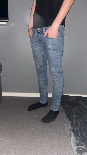 Tiger of sweden jeans  - Slim jeans - Tiger of sweden - Storlek: W29/L32  - Mycket fint skick - Nypris: 1599kr - Vårt pris: 299kr - hör av dig vid funderingar 💫
