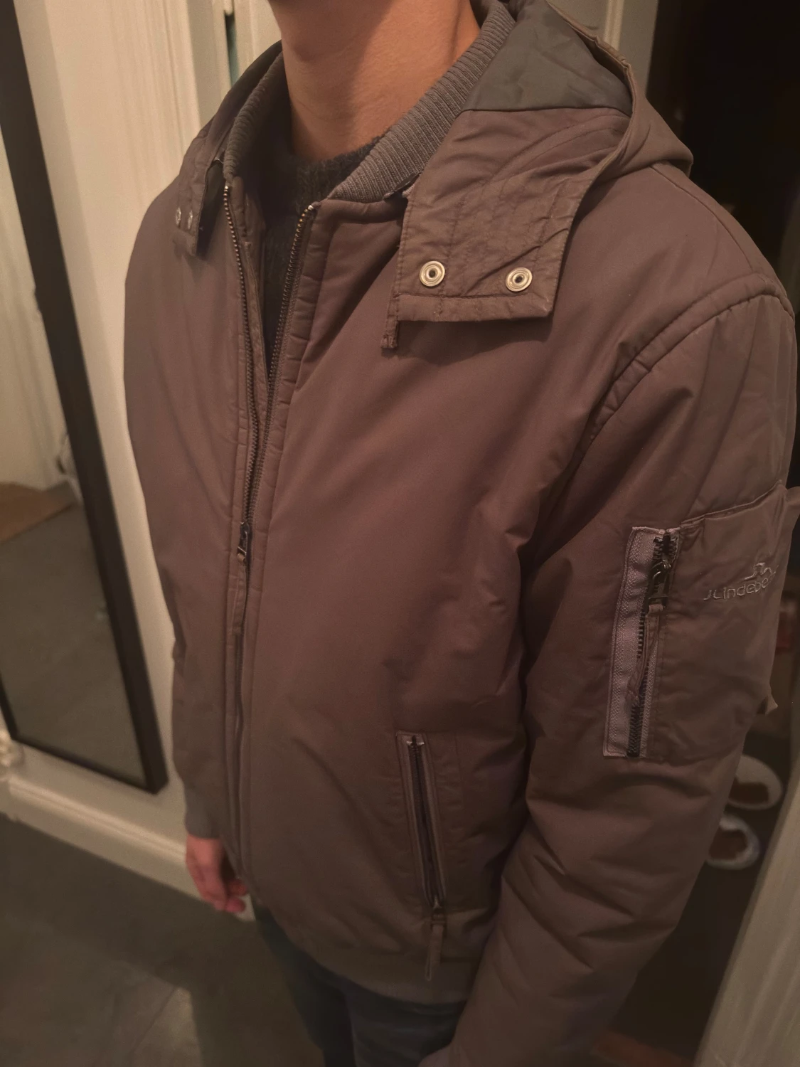 Olivgrön jacka från J.Lindeberg - 2