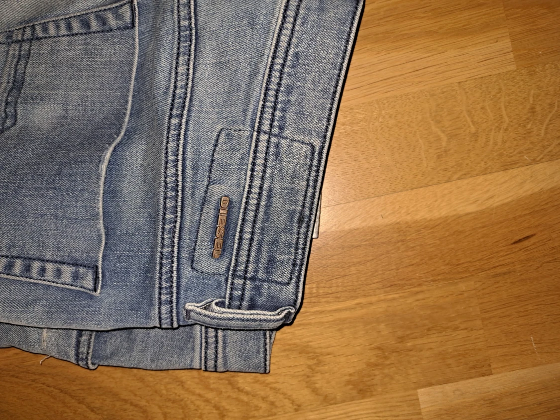 Ljusblå jeans från Diesel - 1