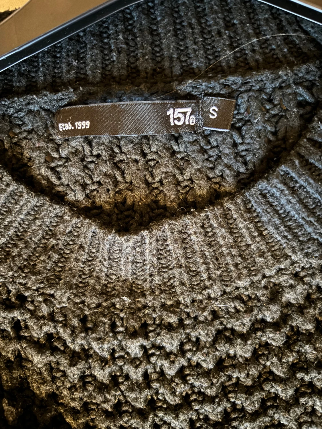 Svart stickad tröja från 157 - 2