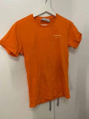 OFF WHITE  - Storlek S