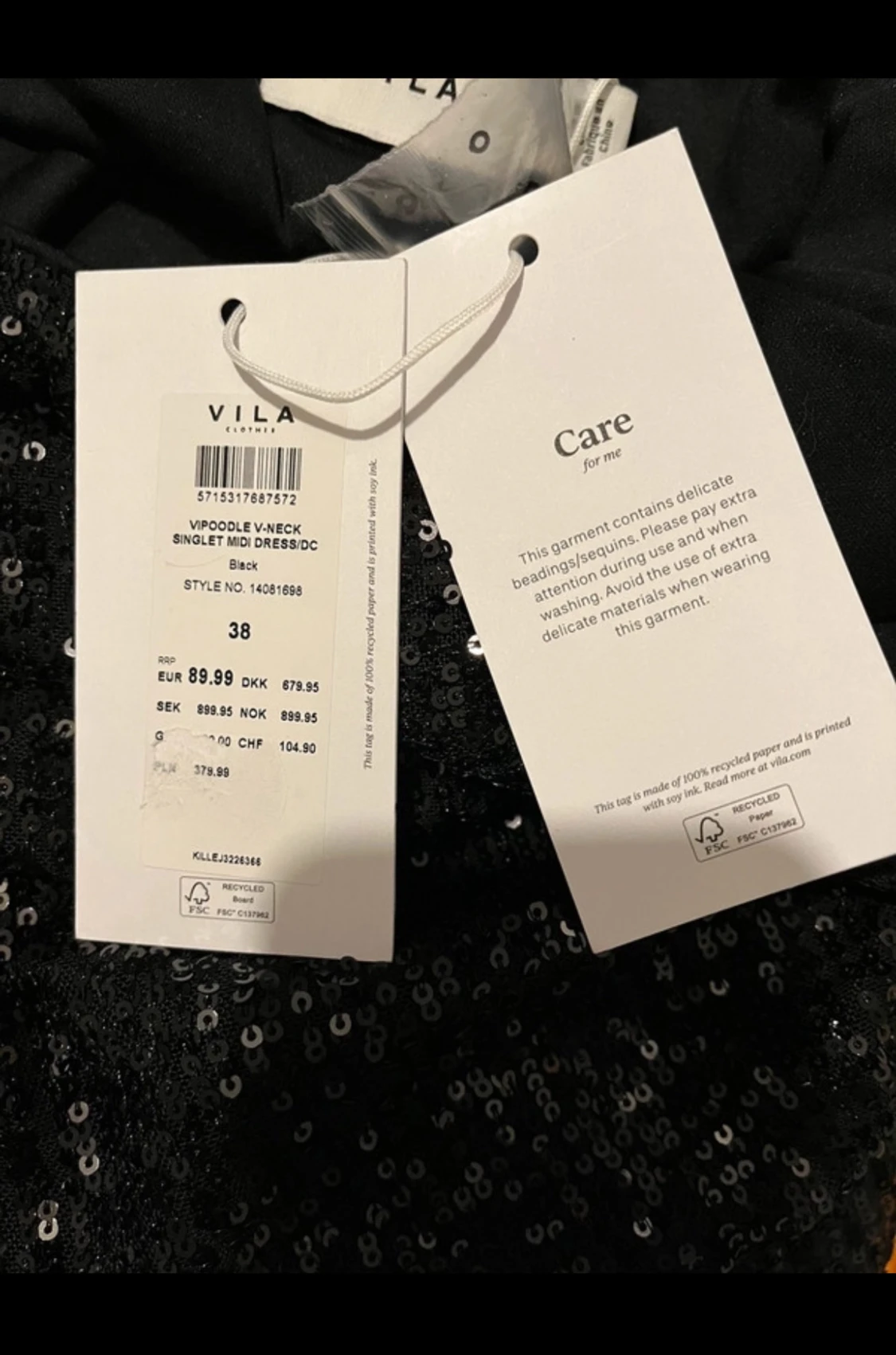 Svart glittrig långklänning från Vila - 2