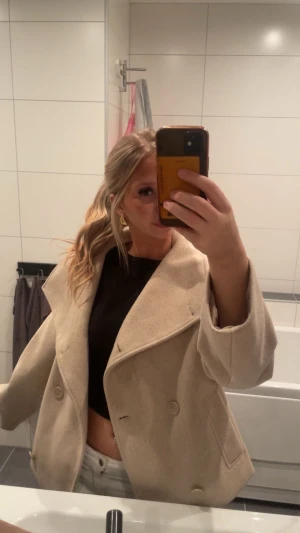 Kappa - Jätte fin kappa, nästan aldrig använd så är så gott som ny.