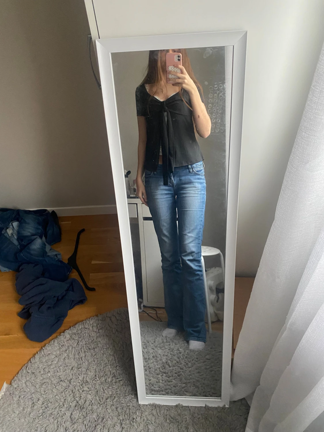 Svart tröja med svarta snören - 1