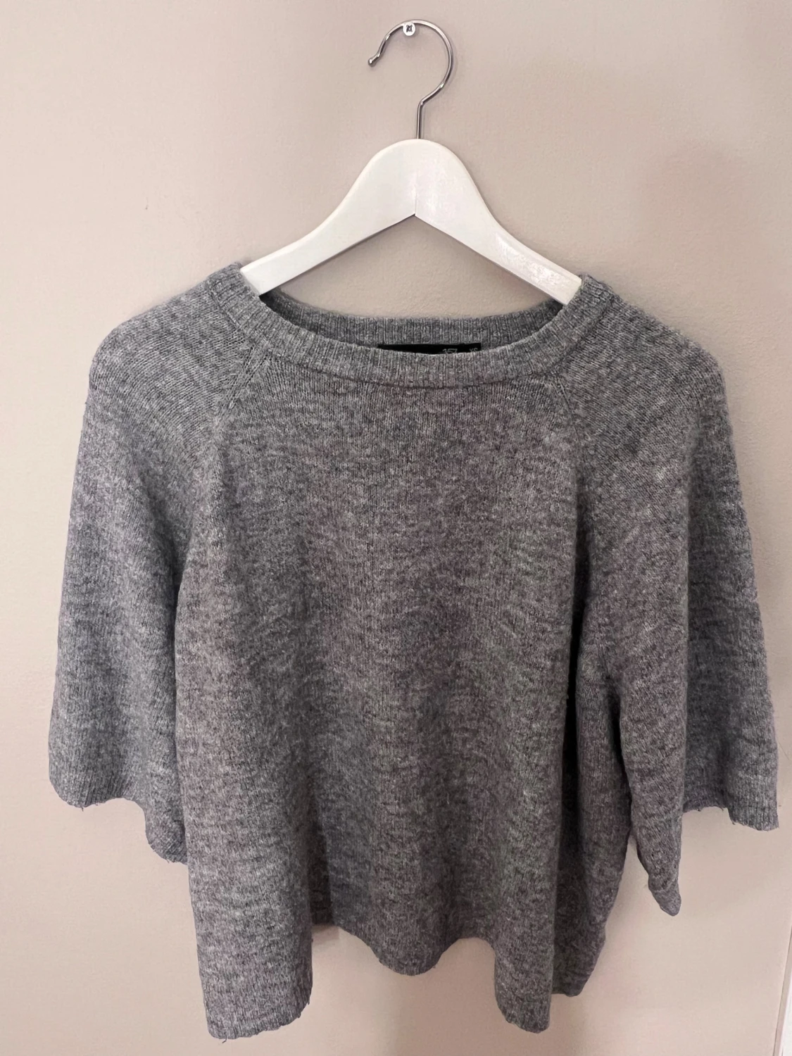 Grå stickad tröja från 157 XS