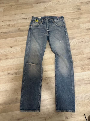 Levis 501 jeans  - Levis x Mario kart collab jeans, väldigt fin tvätt på dom. Knappt använda 