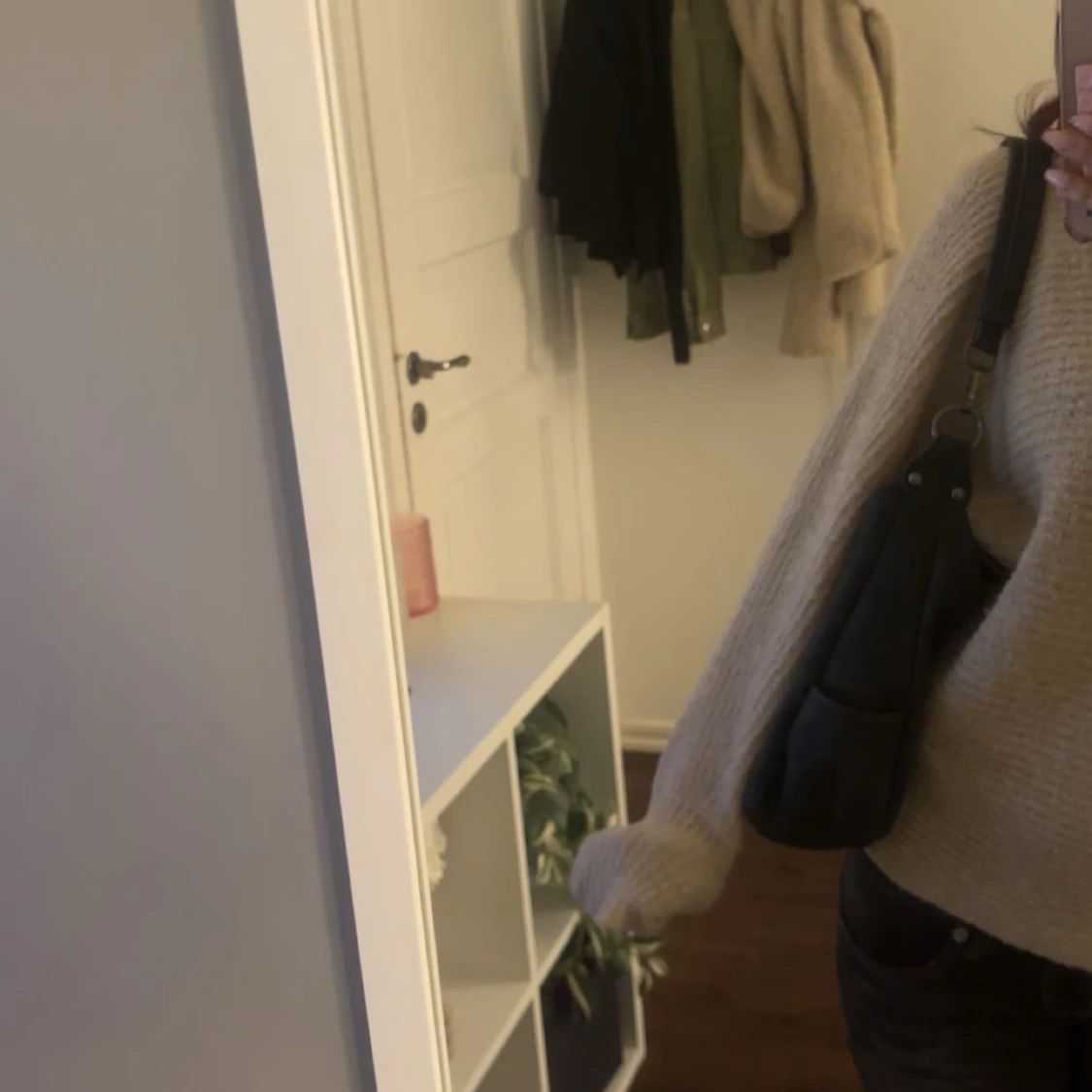 Svart axelväska i mockaimitation - 3