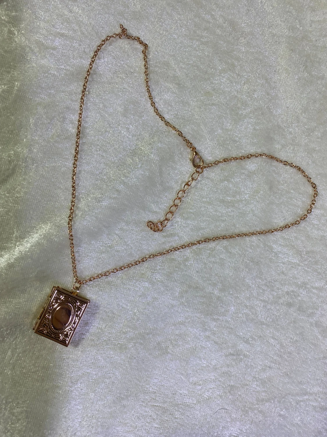 Guldigt bokformat Fotoram Halsband 