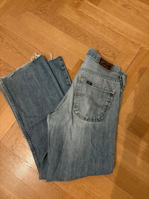 Lee jeans - Raka loose jeans från Lee. Jättefin passform och snyggt jeanstyg 