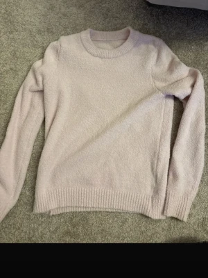 Rosa stickad tröja  - Rosa stickad tröja 