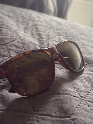 Rayben solglasögon  - Feta likande rayben solglasöhln Perfket till sommaren för en billig peng!