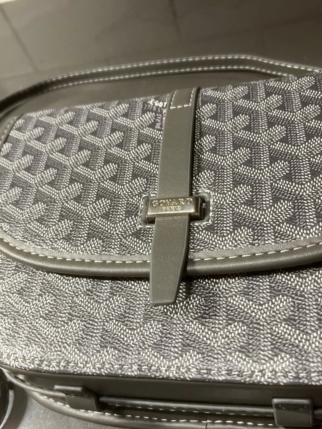 Grå axelväska  - 1