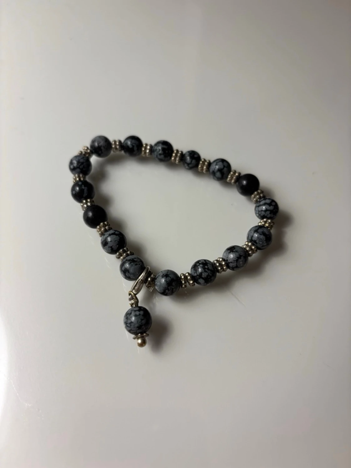 Pärlarmband med marmor mönster