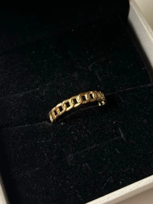 Mönstrad ring  - Medium fit