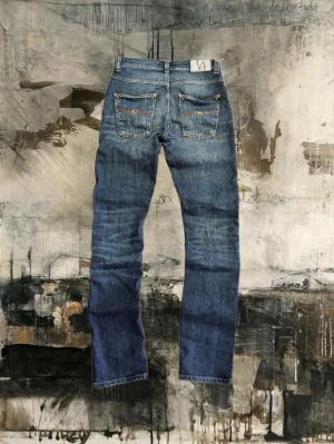 Nudie jeans - Blå Nudie jeans. Storlek W29 L34. Hör av dig vid frågor eller funderingar.