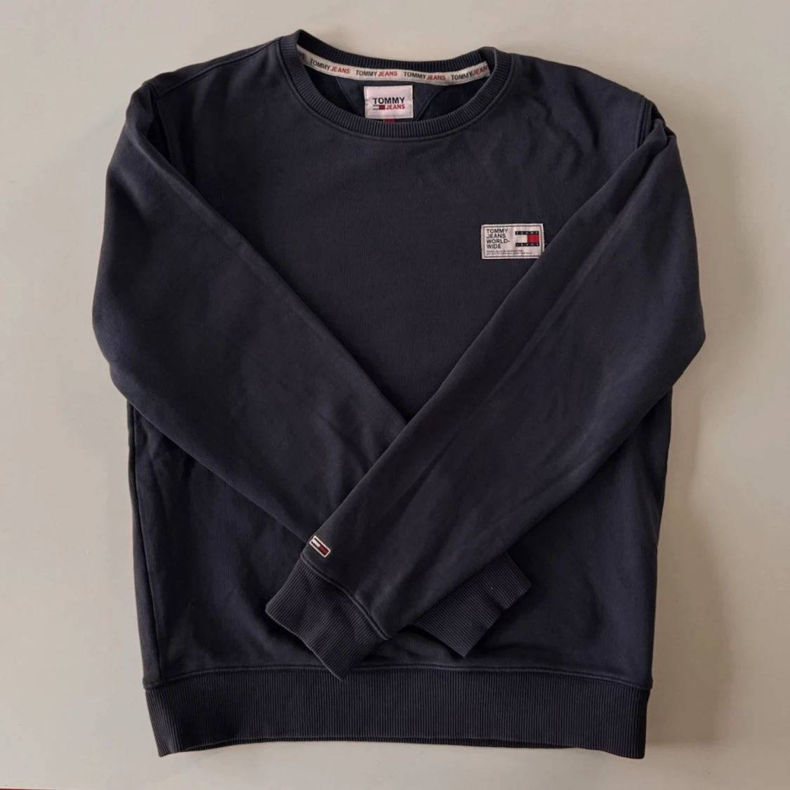 Mörkblå sweatshirt från Tommy Jeans
