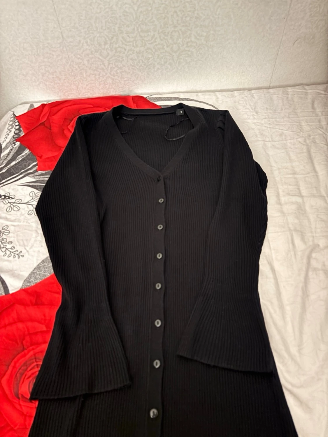 Svart ribbad långklänning med knappar - 1