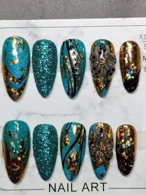 Press on naglar  - Handgjorda nagel set bra kvalitet och fina. Man får med rengöring beskrivning o de man behöver för att applicera naglarna❤️ storlek s