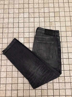 Jack & Jones Jeans - Jack & Jones Jeans | modell Regular Clark | nypris 800kr, mitt pris endast 199kr! | skick 8/10, som nya | storlek W31-L32, sitter som W32 | Hör av er vid frågor |