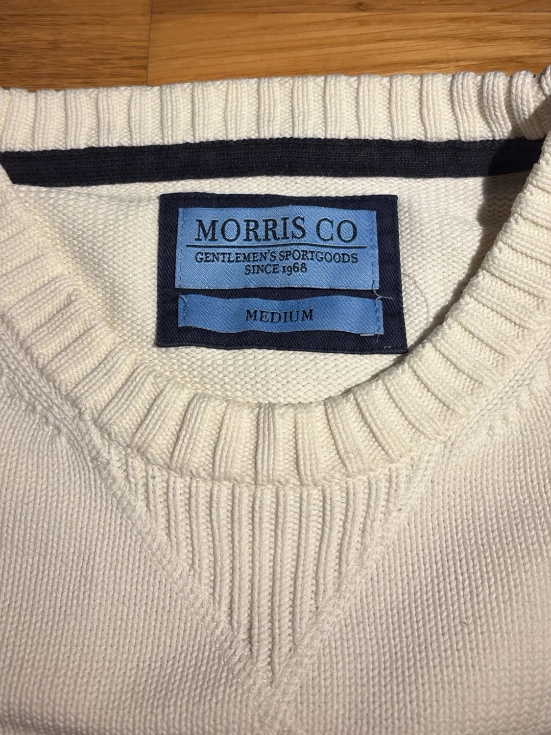 Morris Stickad Vit tröja - 2