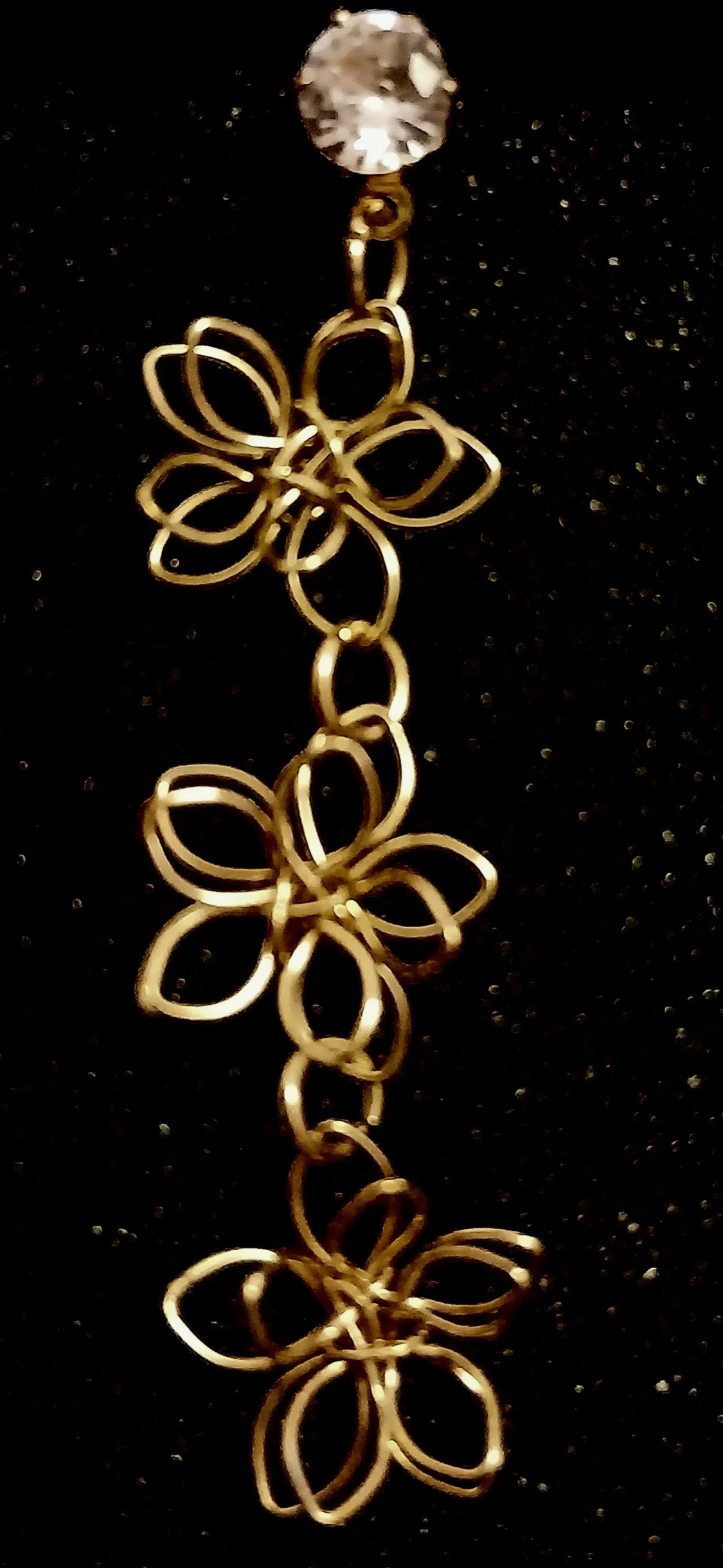 Guldiga blomörhängen med strass - 1