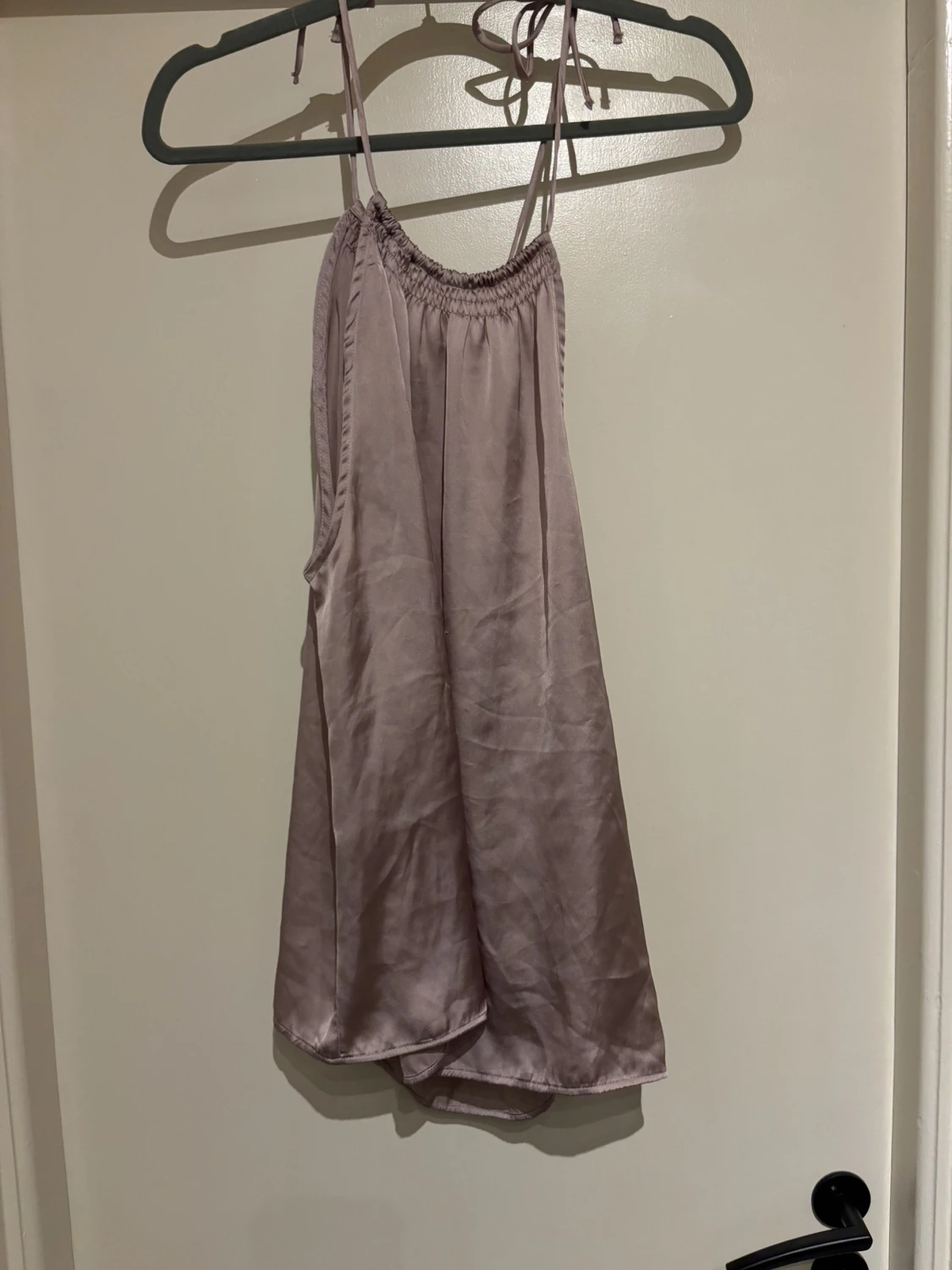 Ljusrosa/lila linne med justerbara band, HM - 1