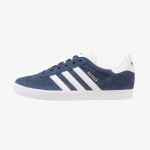 Sneakers  - Fina gazelle skor från Adidas. Nästintill oanvända. Nypris 1349kr på Adidas hemsida.