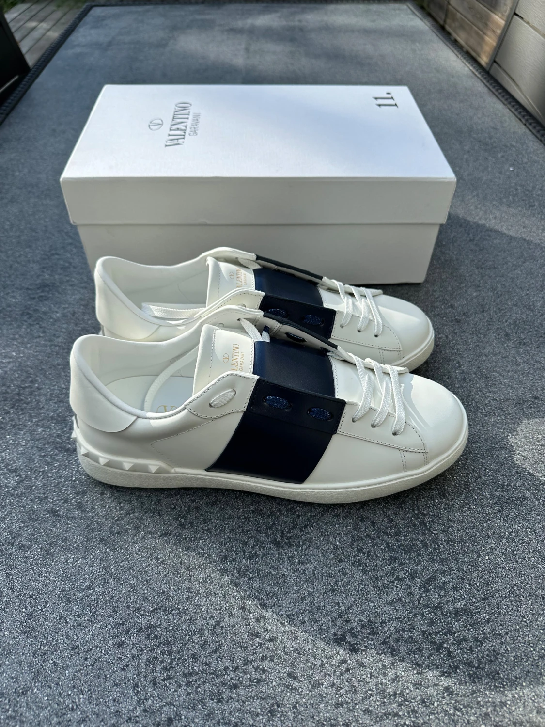 Valentino open navy