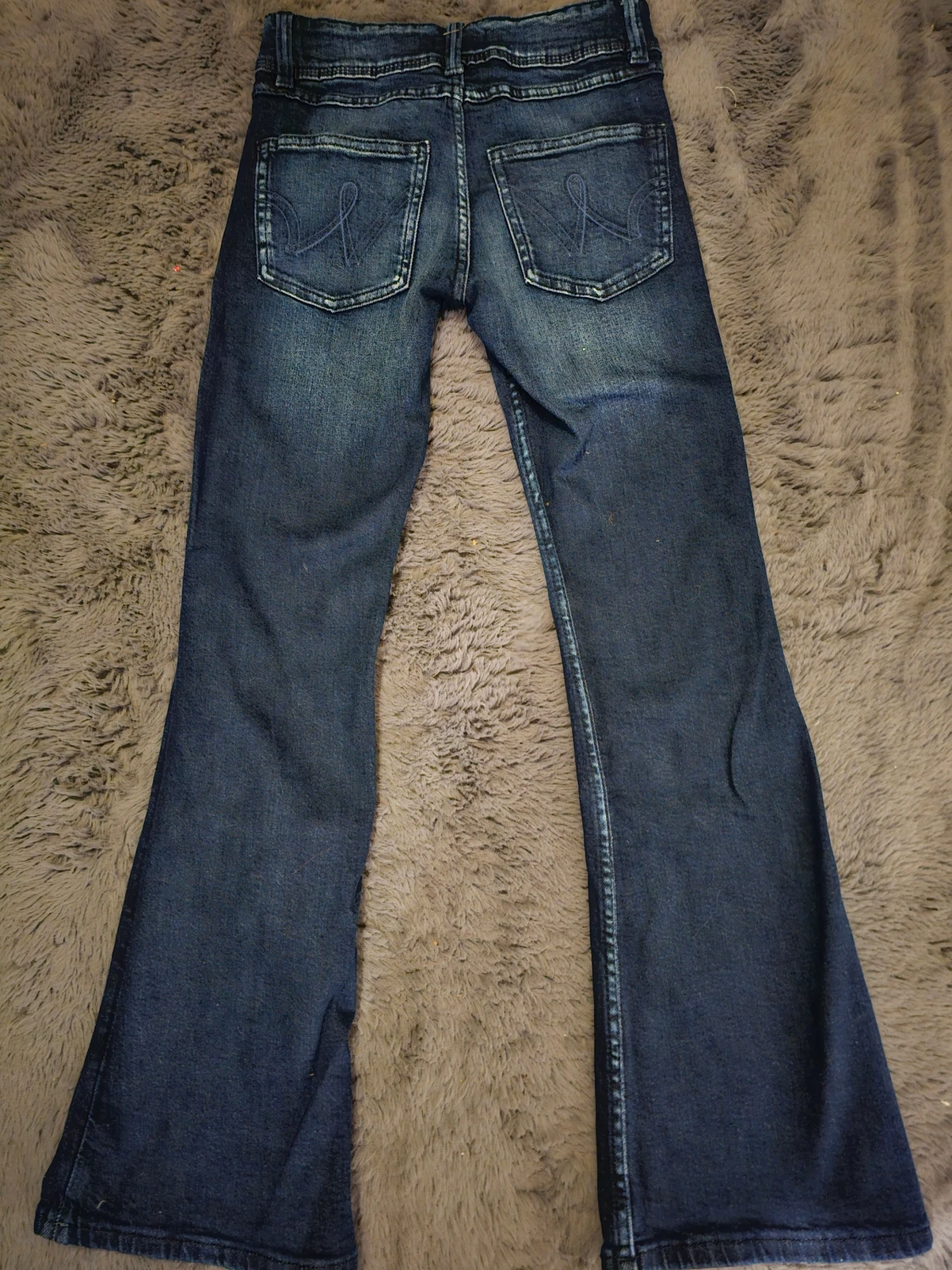 Low waisted jeans - 1