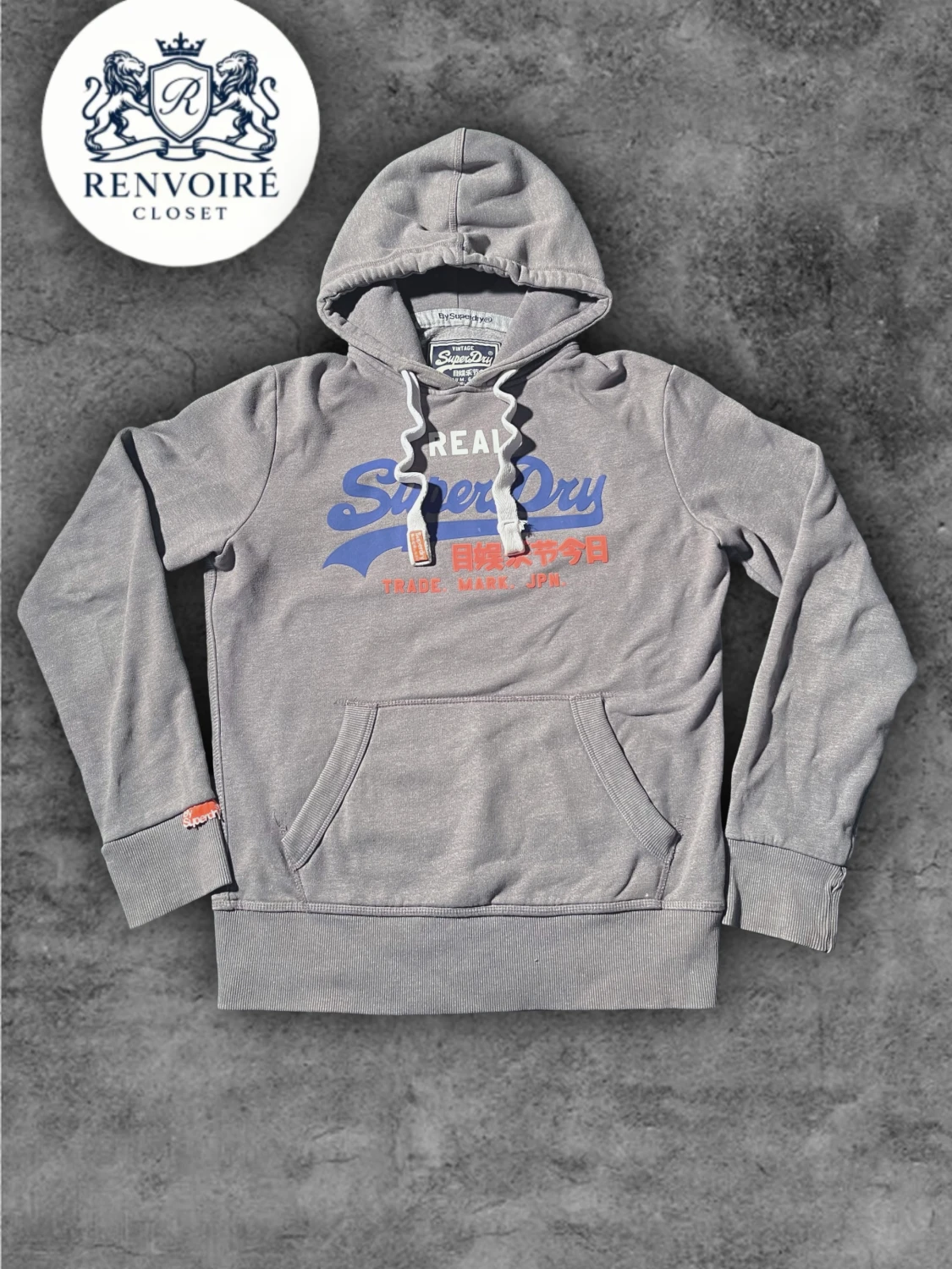 Grå Superdry hoodie med tryck