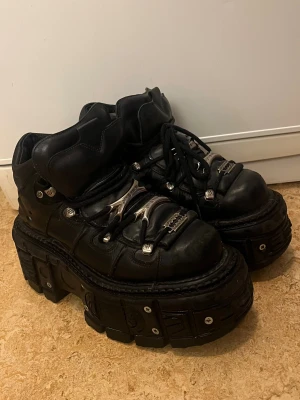 New Rock  - New Rock Tank 106. Size 39