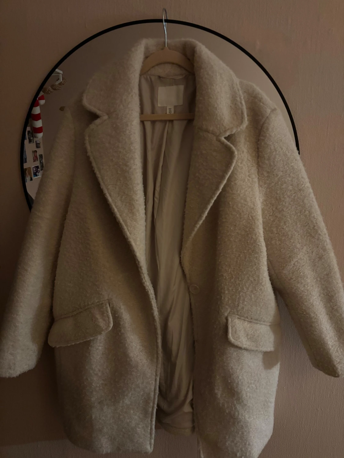 Beige teddyjacka med stora slag - 1