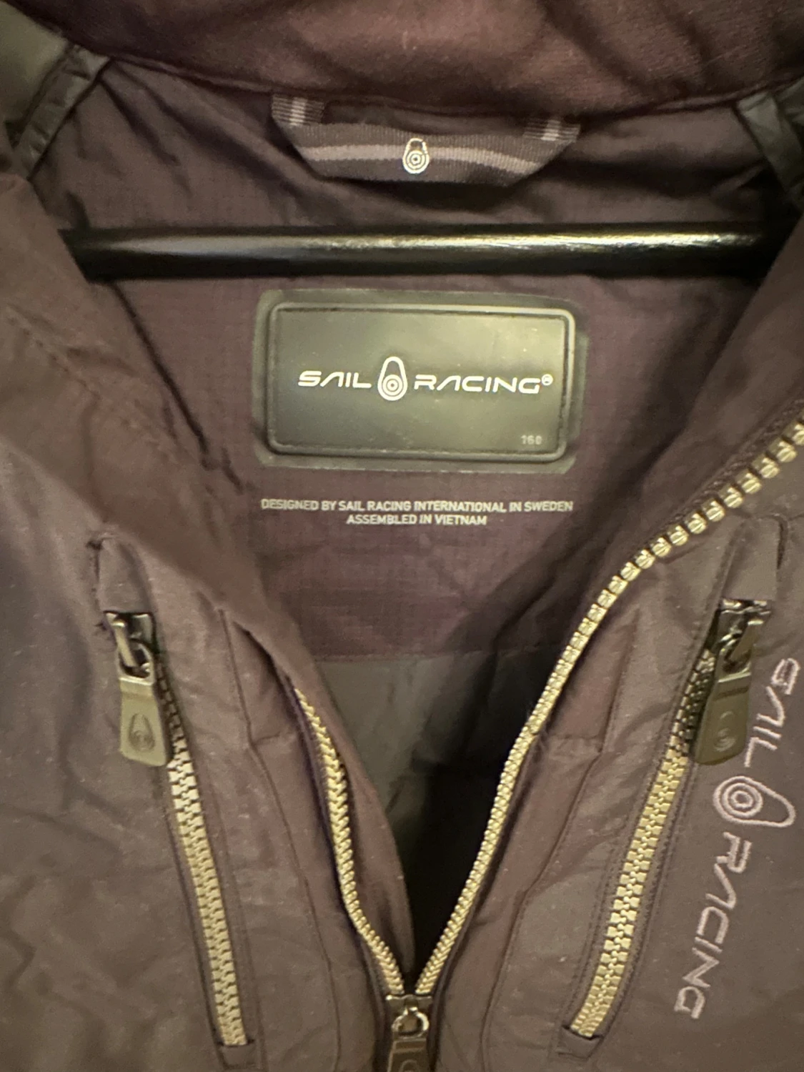 Svart dunjacka Sail Racing - 2