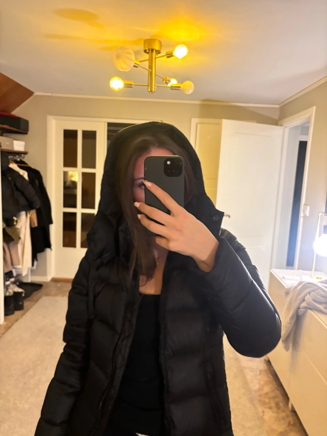 Svart lång pufferjacka med huva - 2