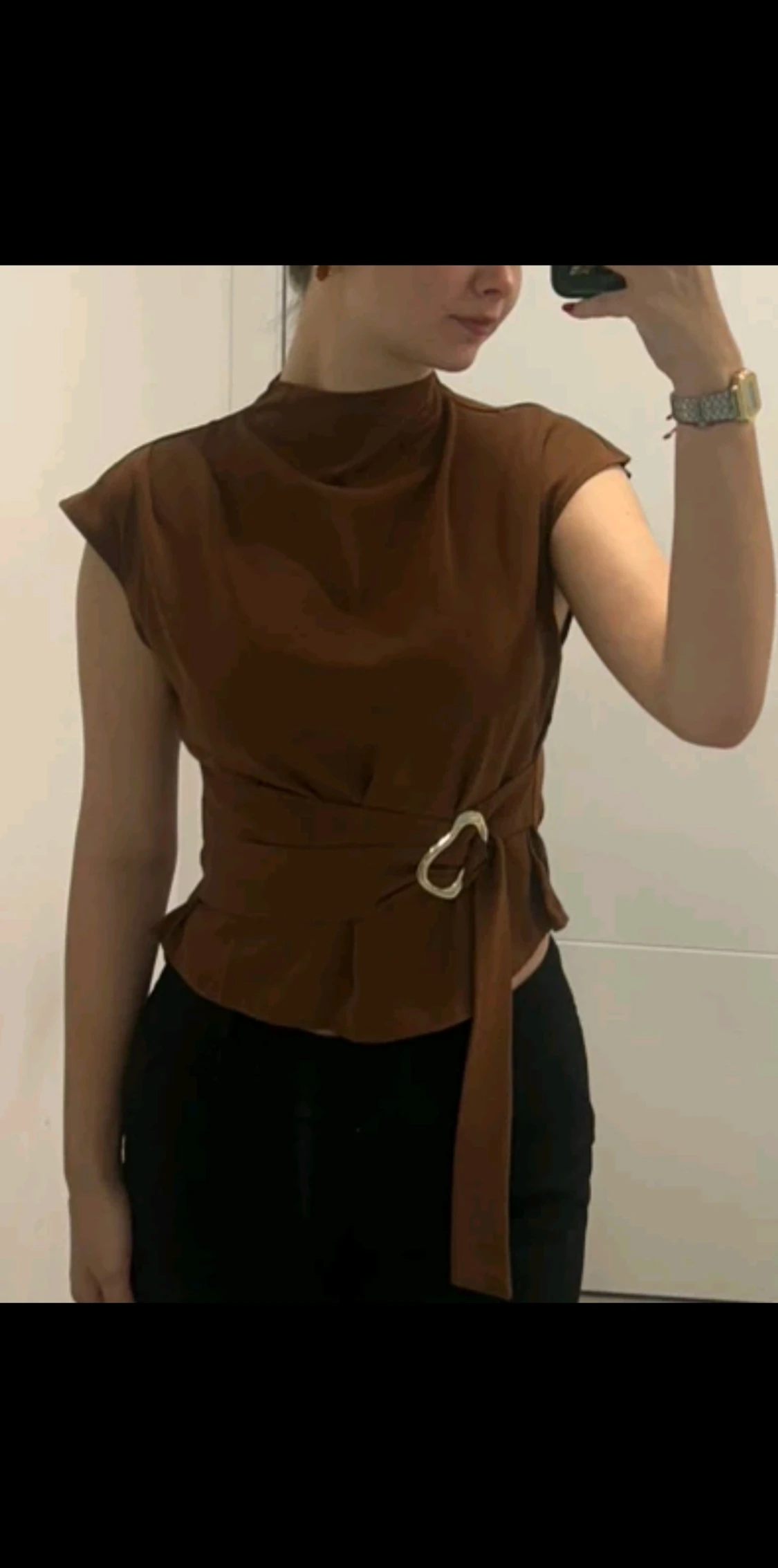 Brun blus med bälte - 1