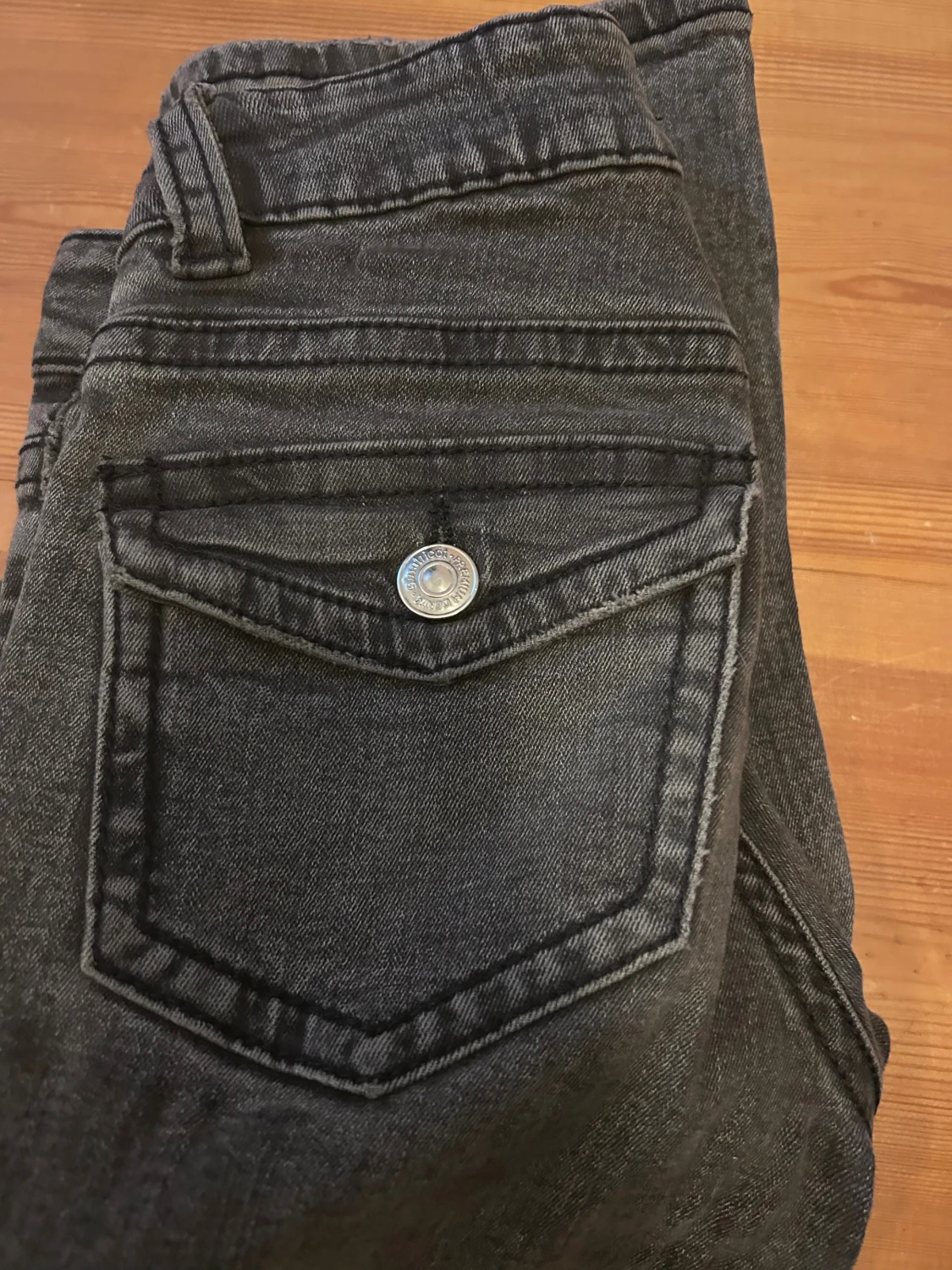 Bootcut lowwaist jeans mörkgrå - 2