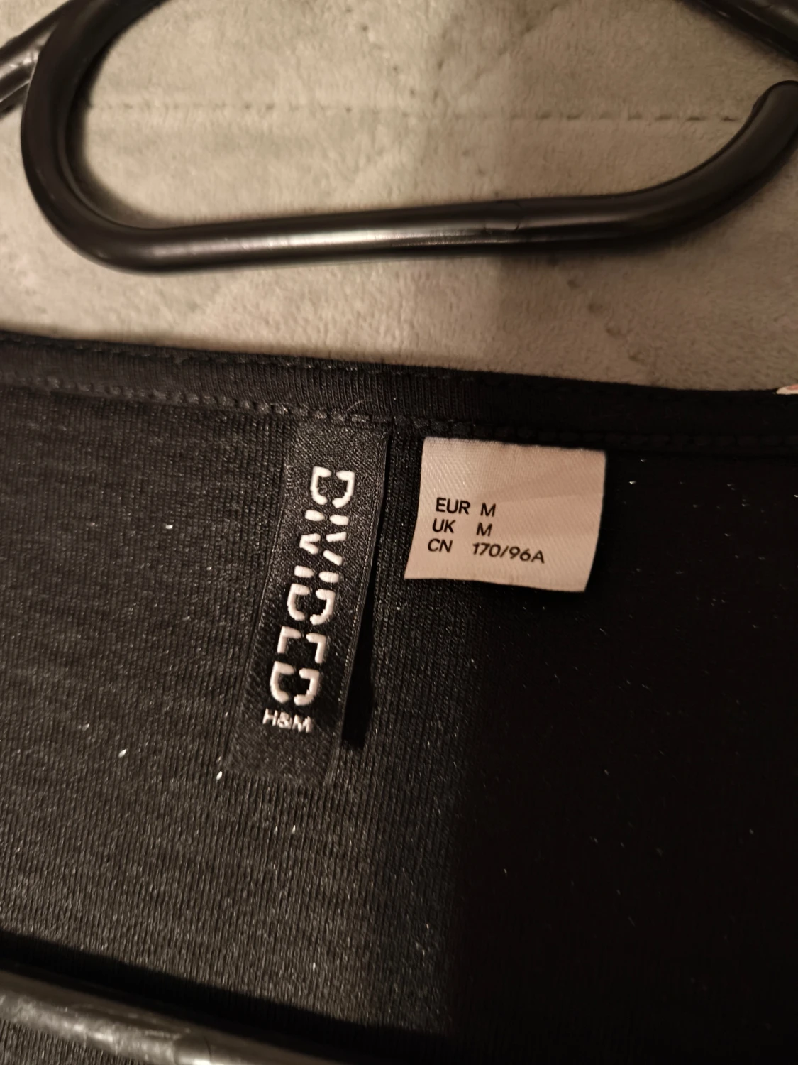 Glittrig silverklänning från H&M Divided - 1