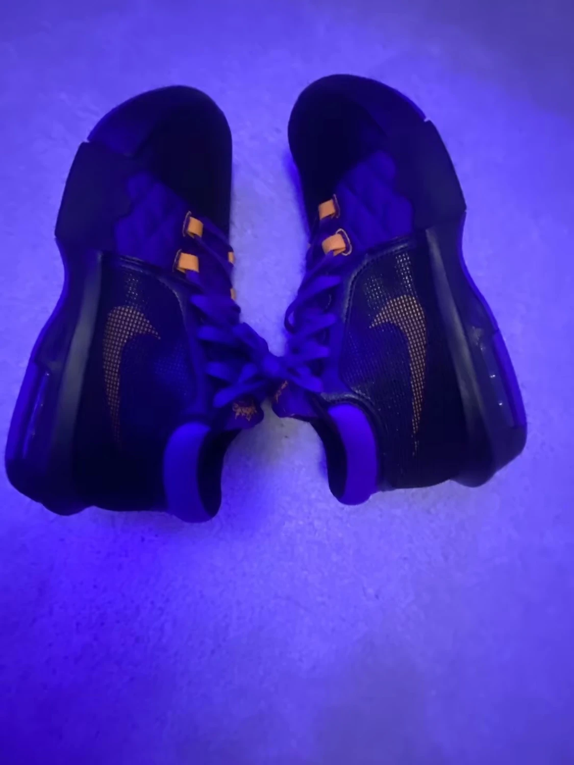 Svarta Nike LeBron Witness sneakers - 2