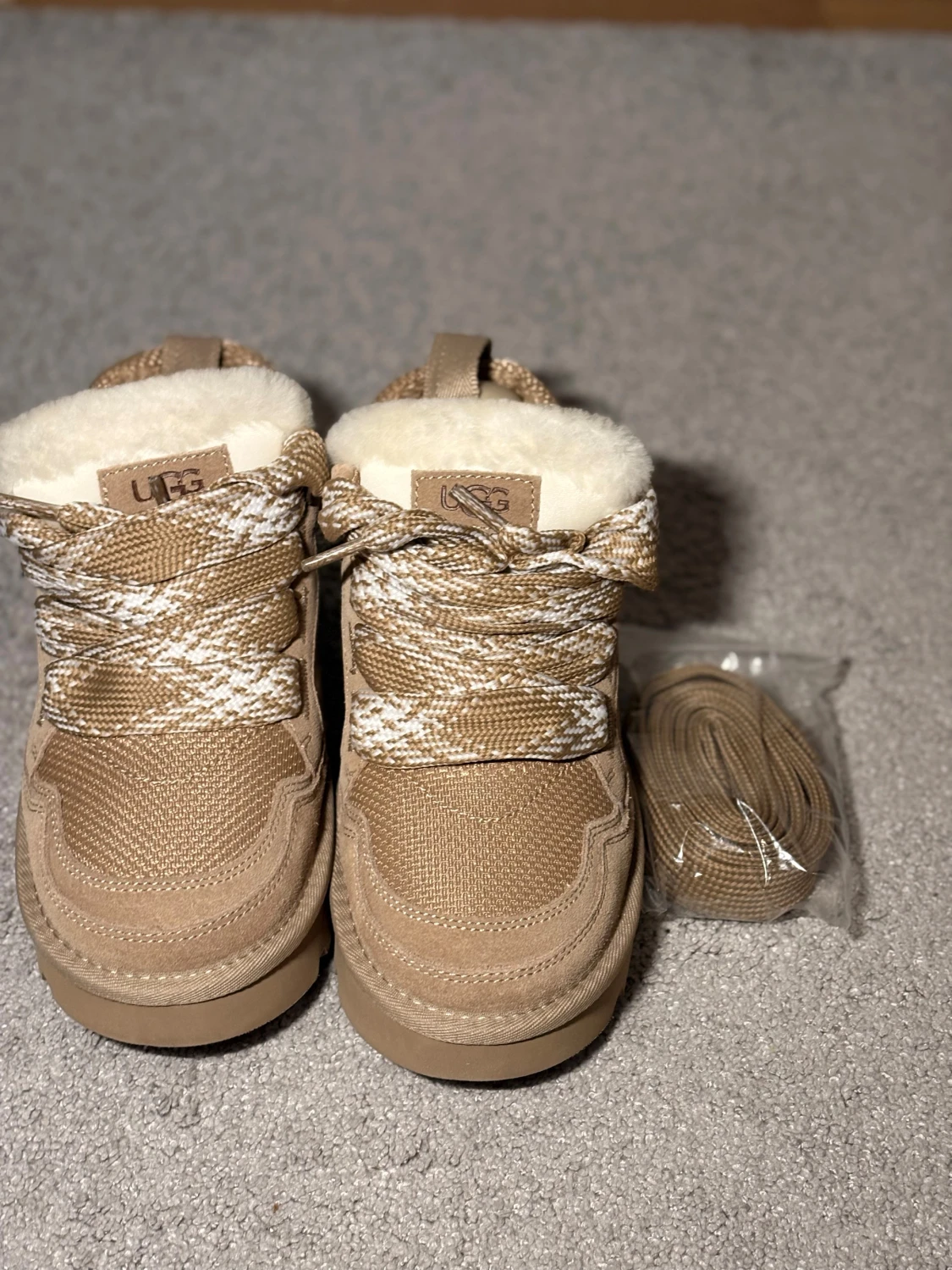 Uggs lowmel  - 1