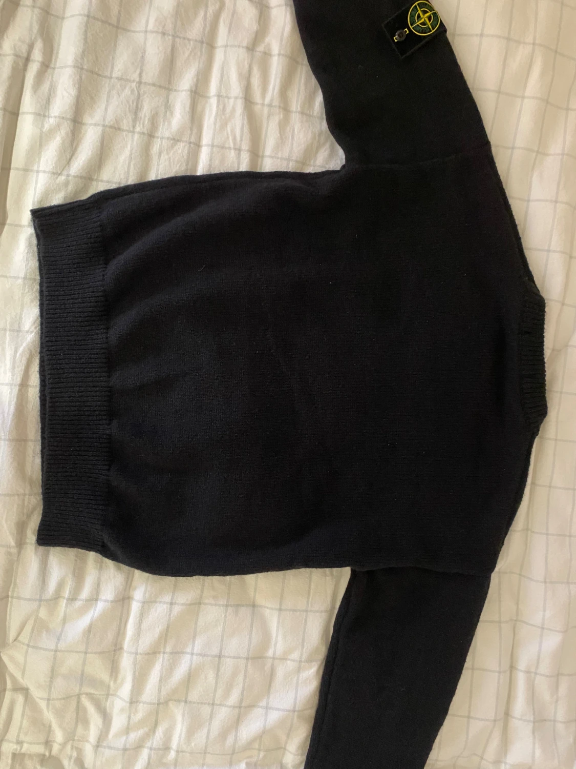 Svart stickad Stone Island tröja - 3