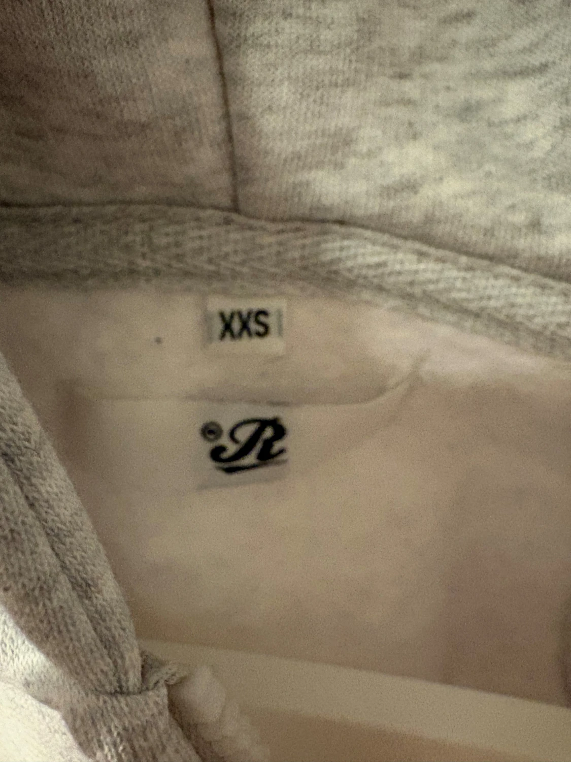 Ljusgrå hoodie från Russemerch XXS - 2