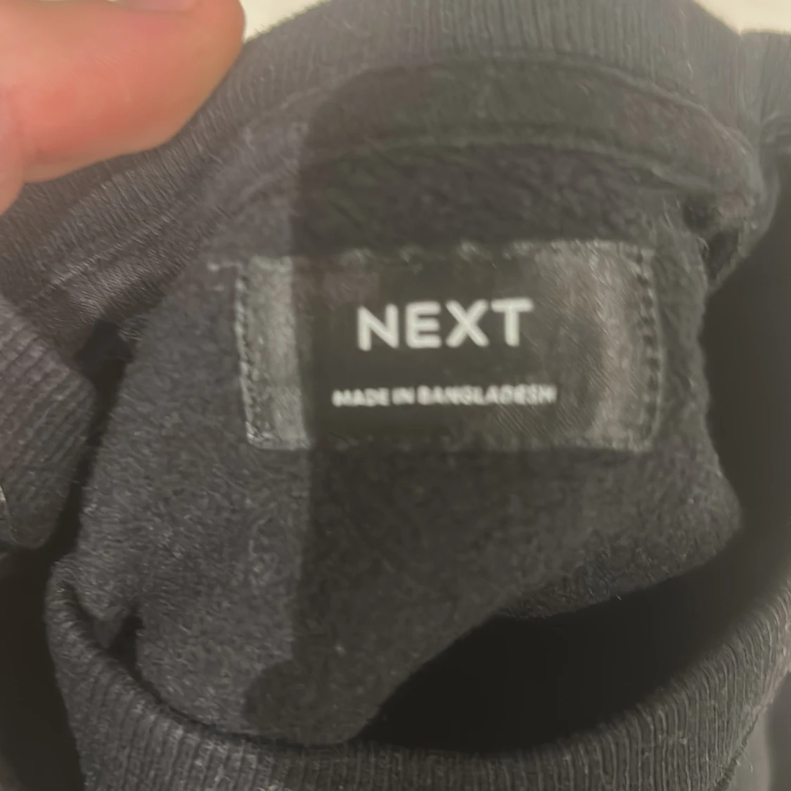 Svart sweatshirt från NEXT - 2