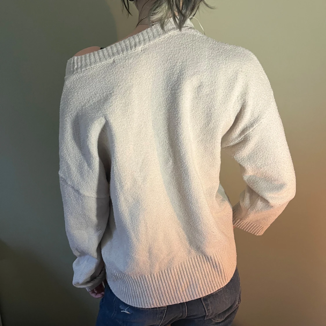 Ljus beige stickad tröja - 1