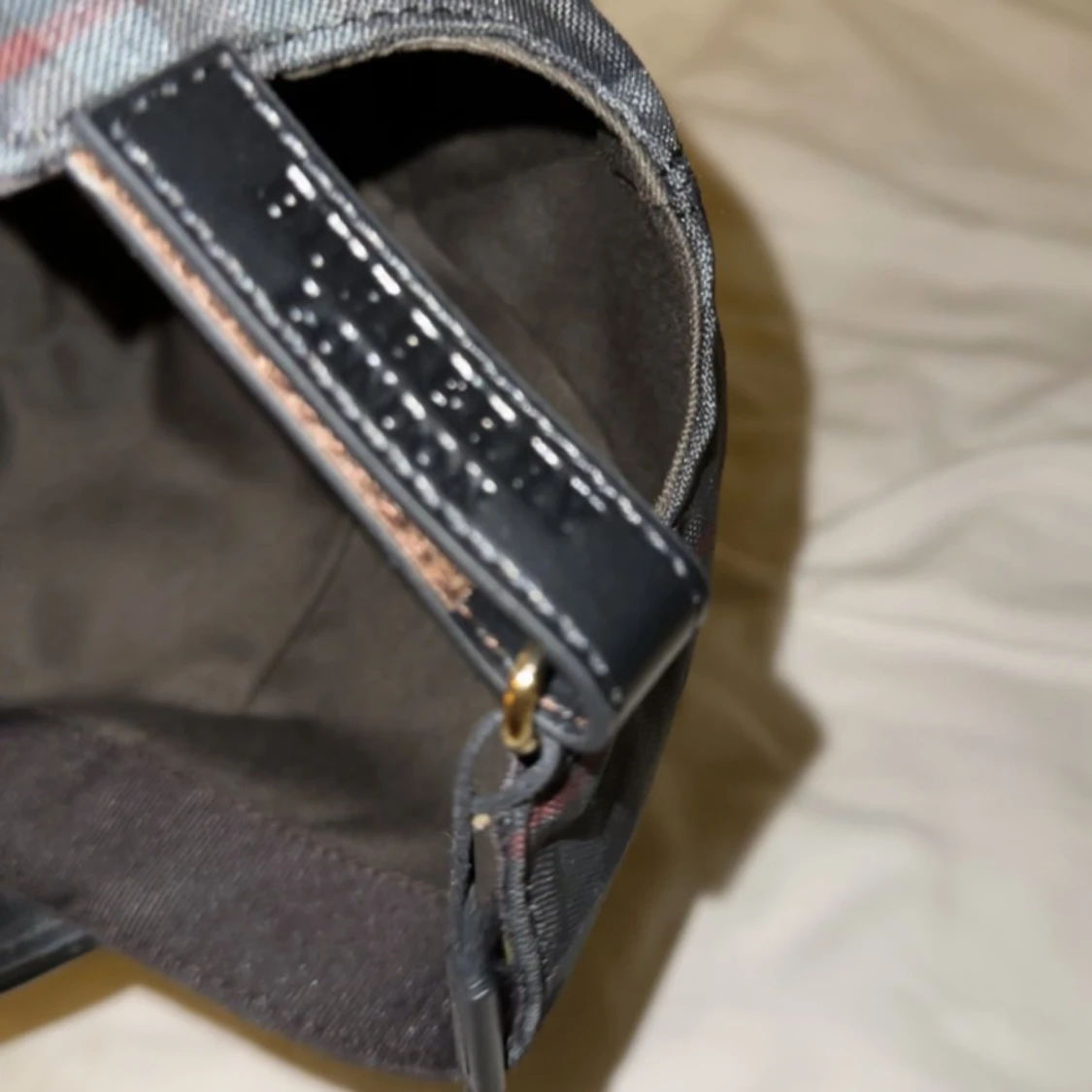  Burberry keps grå  - 1