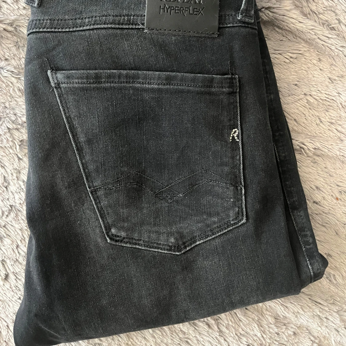Svarta Replay Anbass Hyperflex jeans