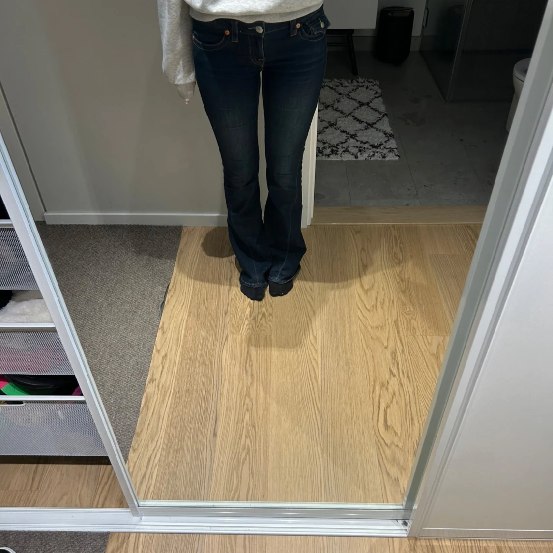 Mörkblå bootcut jeans från true religion