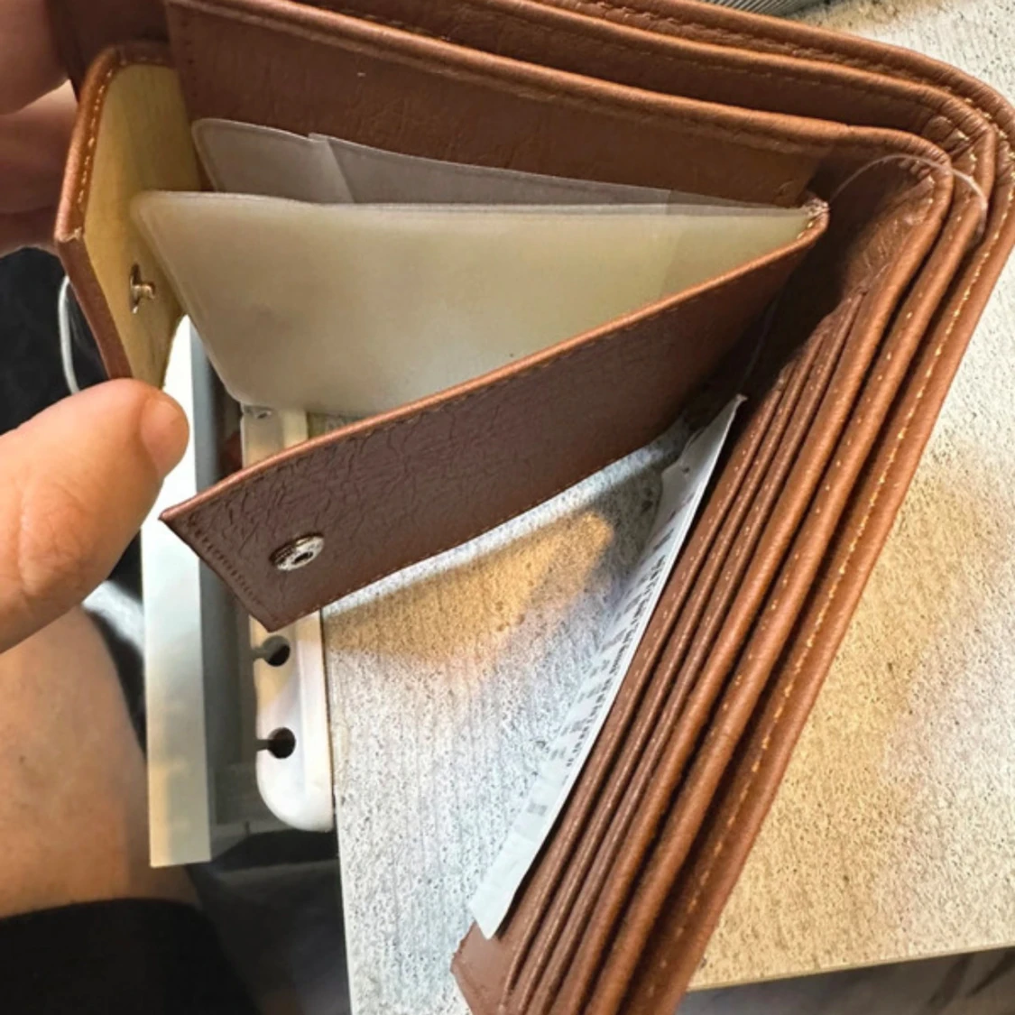 Brun plånbok från Leather Club - 4