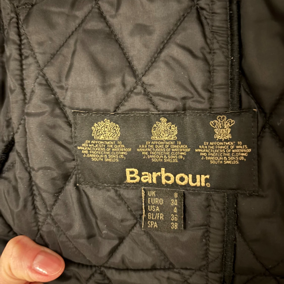 Svart quiltad jacka från Barbour - 1